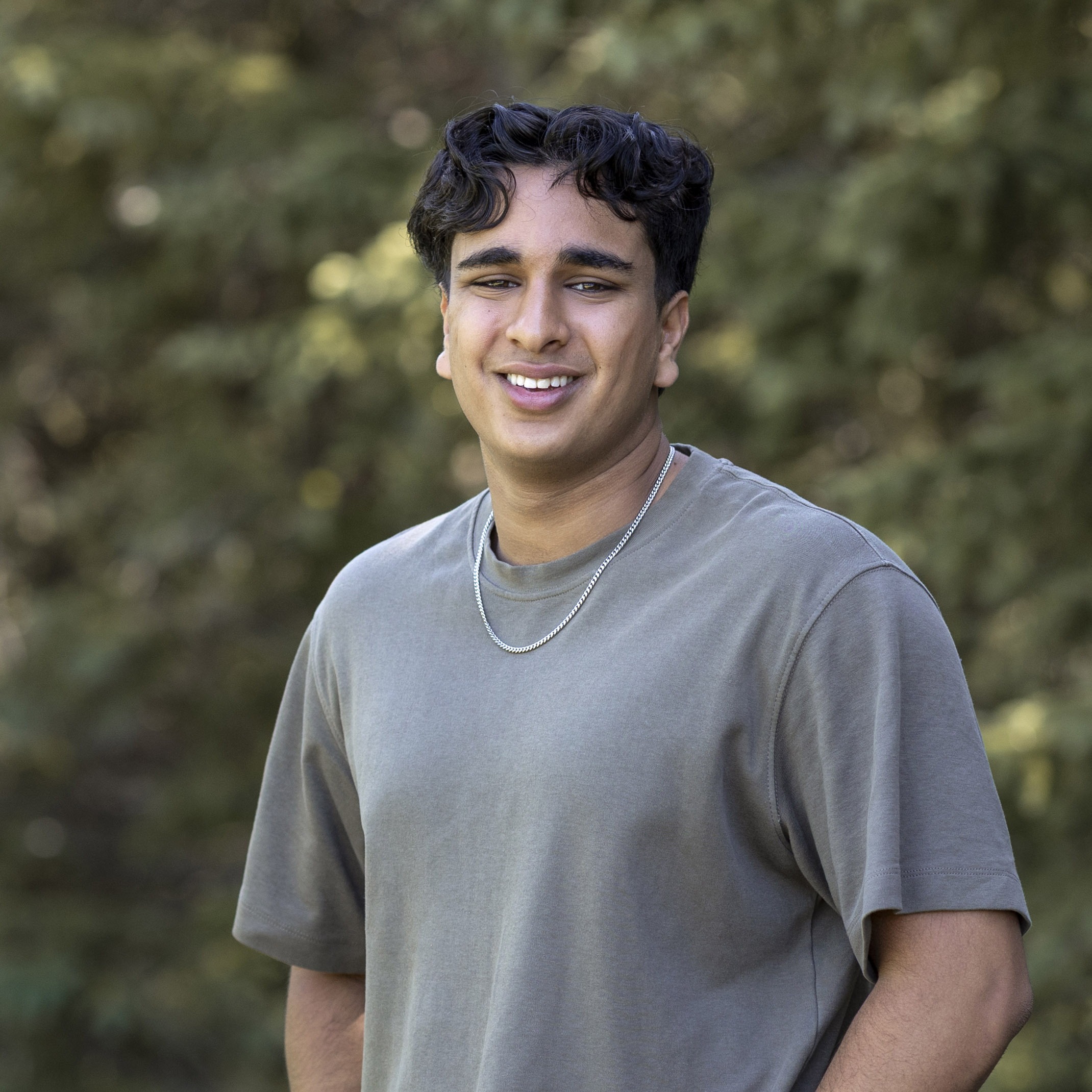 Raj thumb